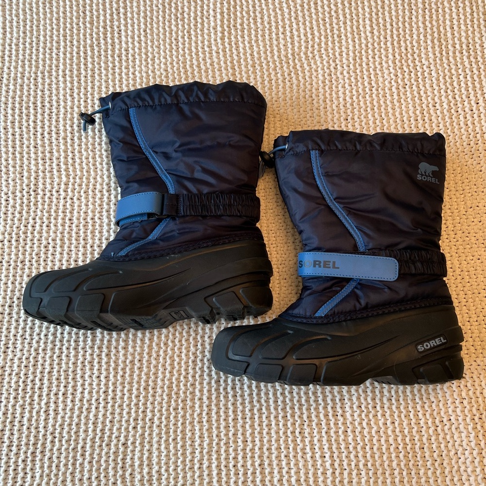 Like New Sorel Flurry Youth Boot